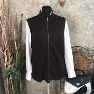Chicos weekends 🌹 size 2 pleated deep rich chocolate brown vest With pockets